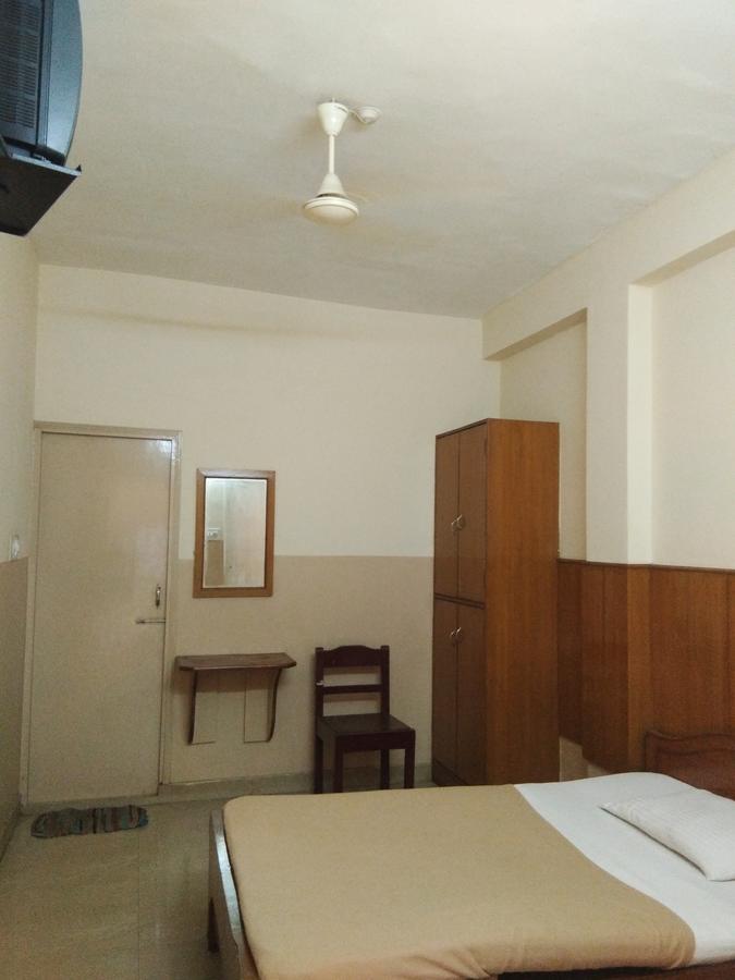 Veekay Tourist Home Bangalore Exterior photo